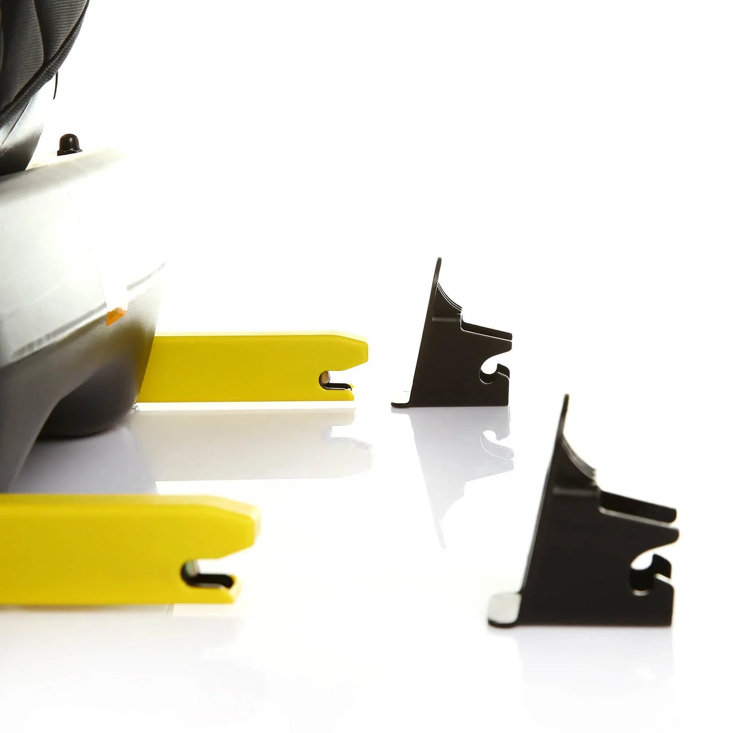 baby plus Orbitfix Group 0+/1/2/3 (Birt to 12 Years) Car Seat - Black Red